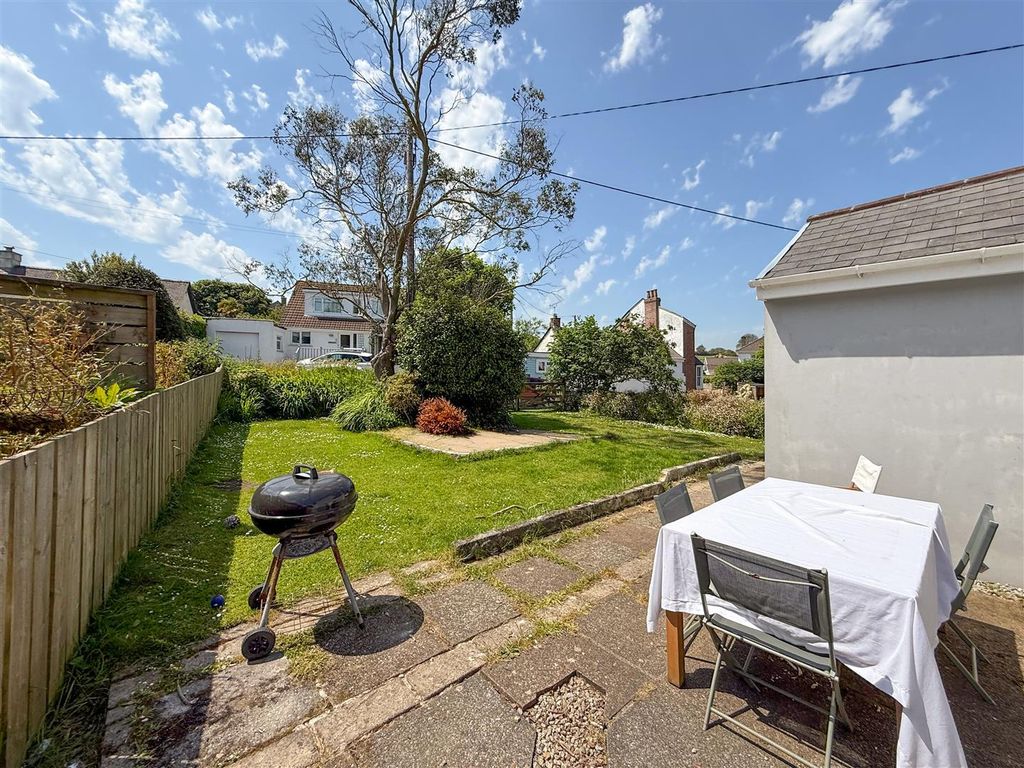 Property photo 2 of 14