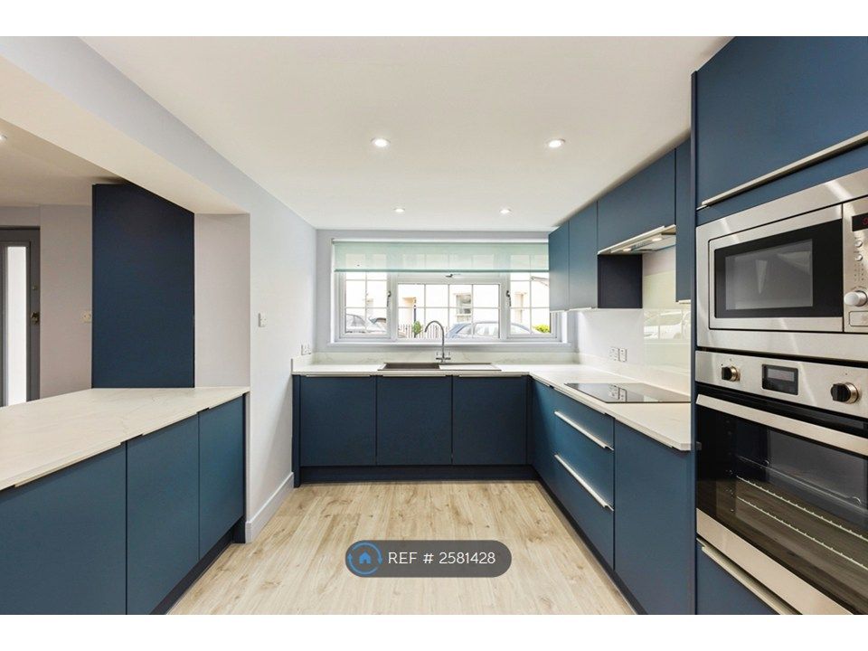 Property photo 1 of 24 Kitchen