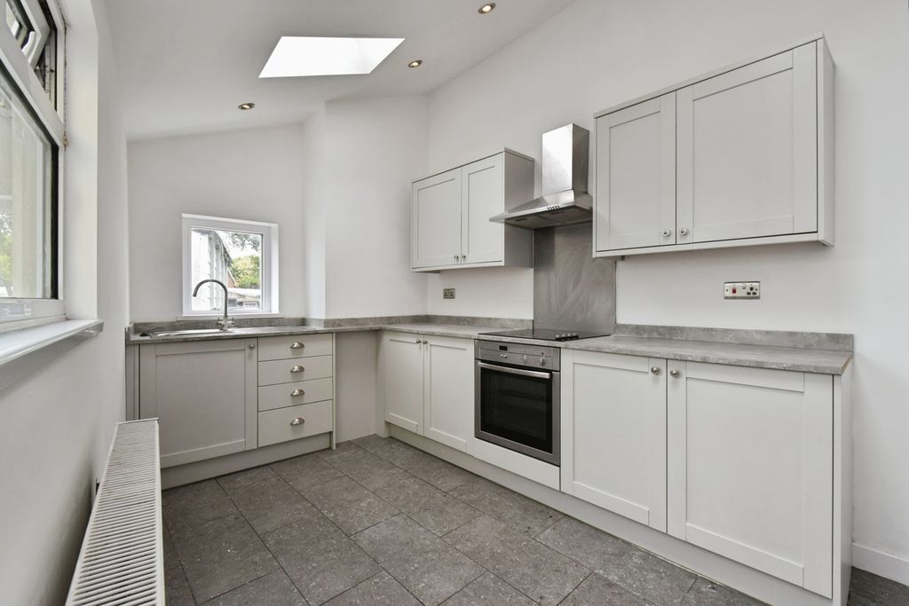 Property photo 3 of 16 Pbox-Img.Jpg