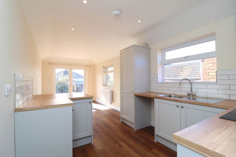 Property photo 2 of 11 Kitchen / Diner