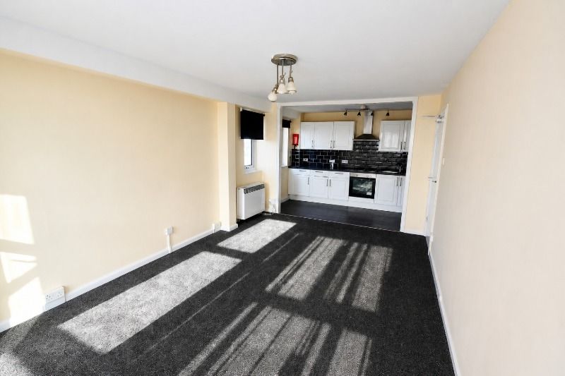 Property photo 1 of 9 Two Double Bedroom Flat On The Fifth Floor Of This Block, Offering Terrific News.