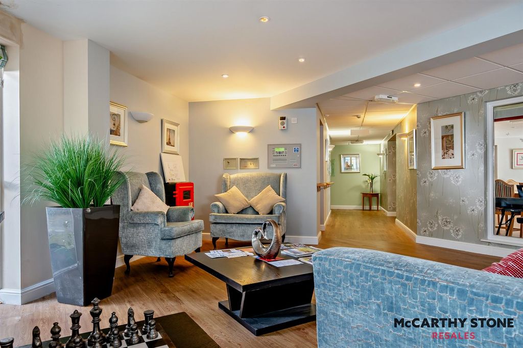 Property photo 2 of 64 8622782-Interior36-800.Jpg