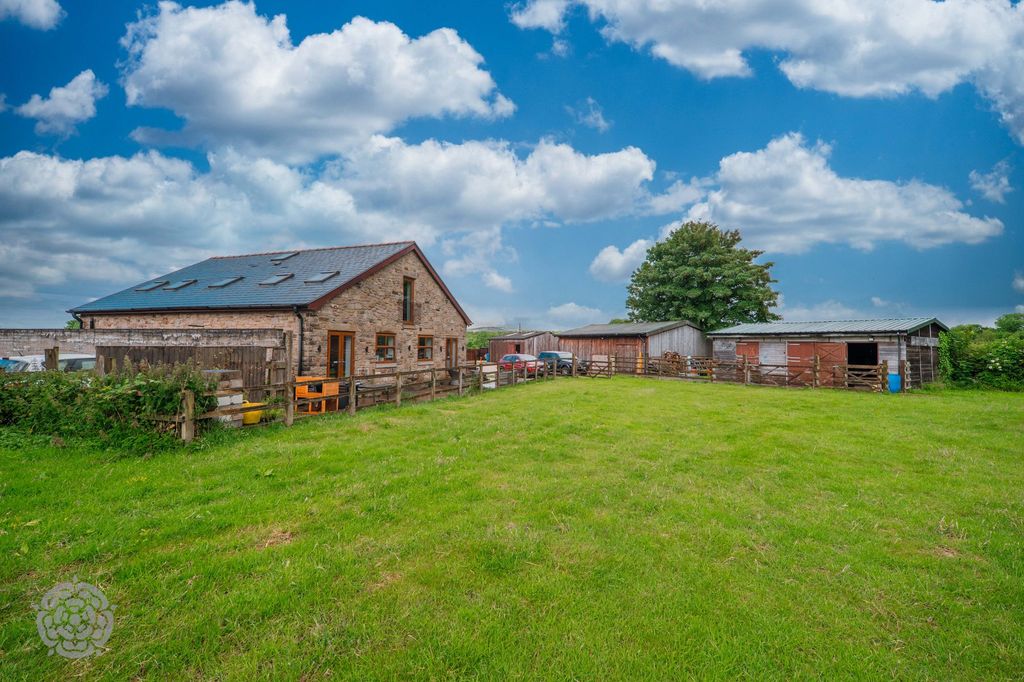 Property photo 1 of 35