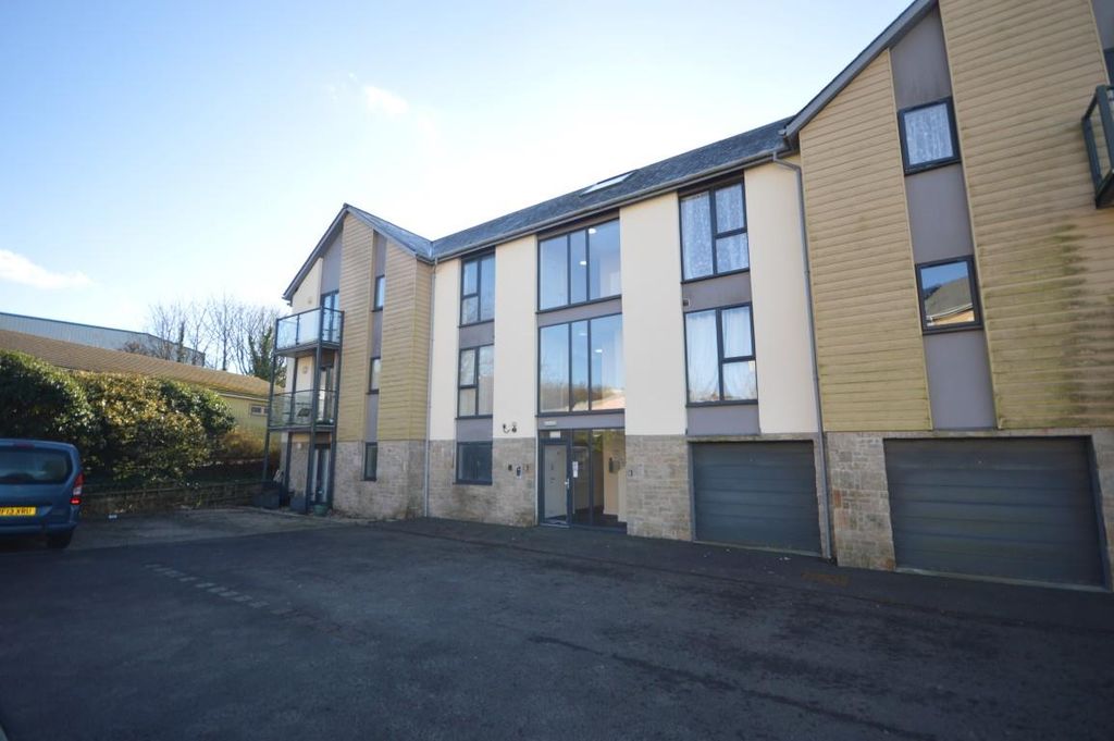Property photo 1 of 12 Dsc_0011 (Medium).Jpg