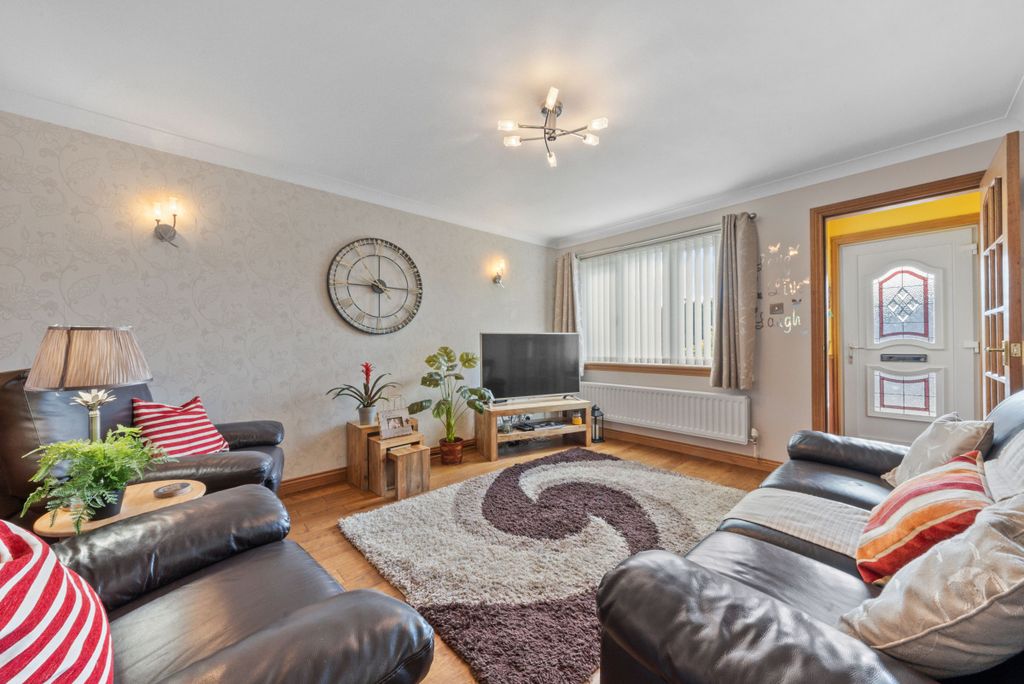Property photo 2 of 37