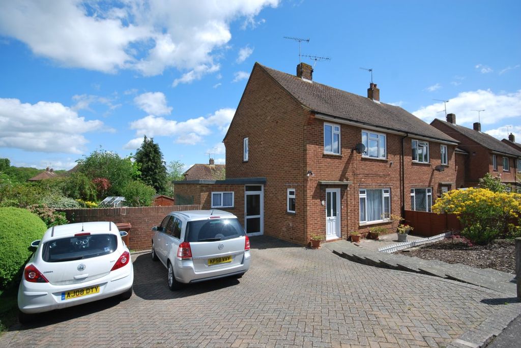 Property photo 1 of 10 3 Bed Unfurnished Semi