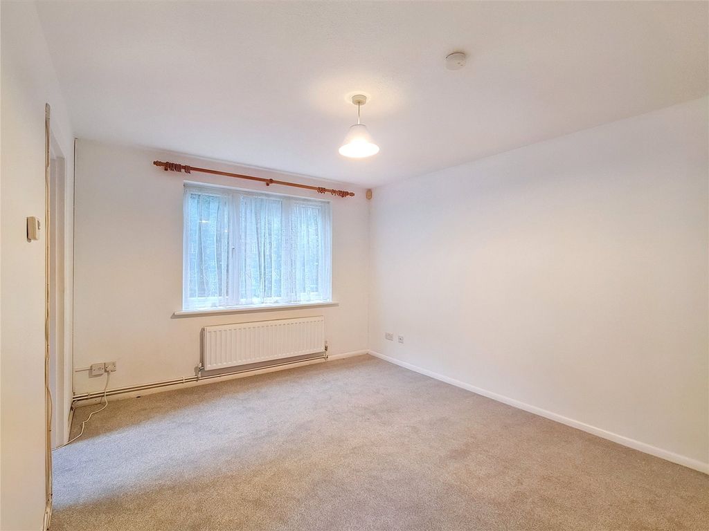 Property photo 3 of 10 Living Room