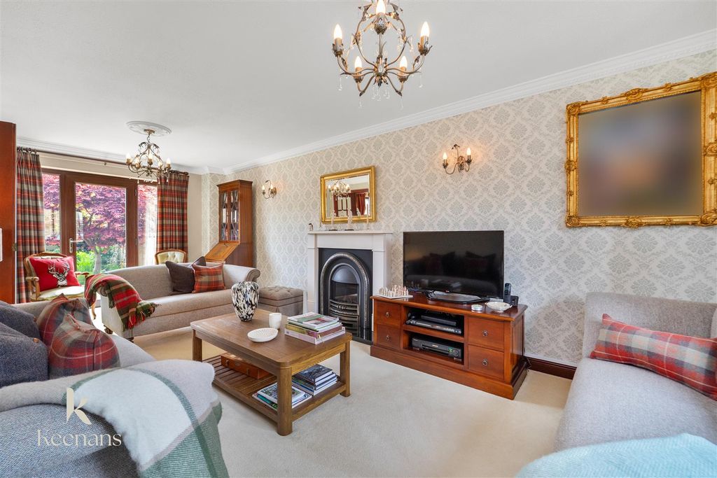 Property photo 2 of 47