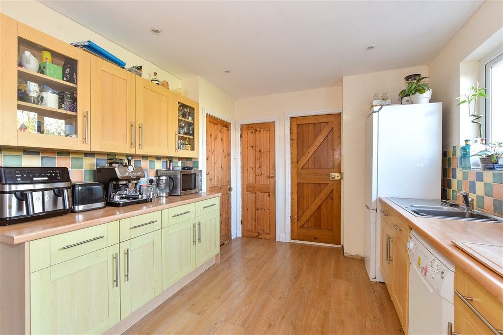 Property photo 3 of 10 Kitchen/Dining Room