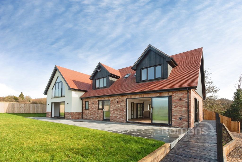 Property photo 1 of 19 Pbox-Img.Jpg