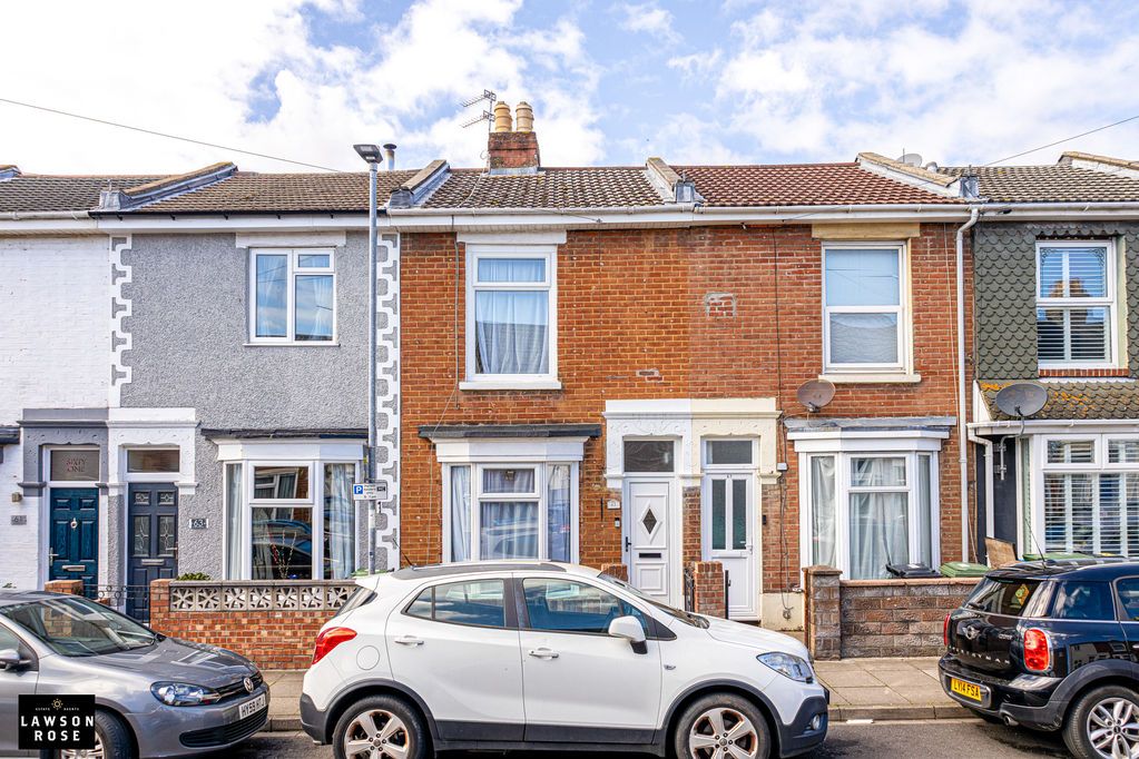 Property photo 1 of 18 .