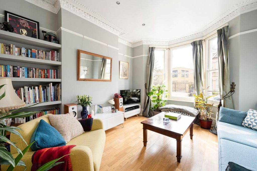 Property photo 2 of 17 Reception (2).Jpg