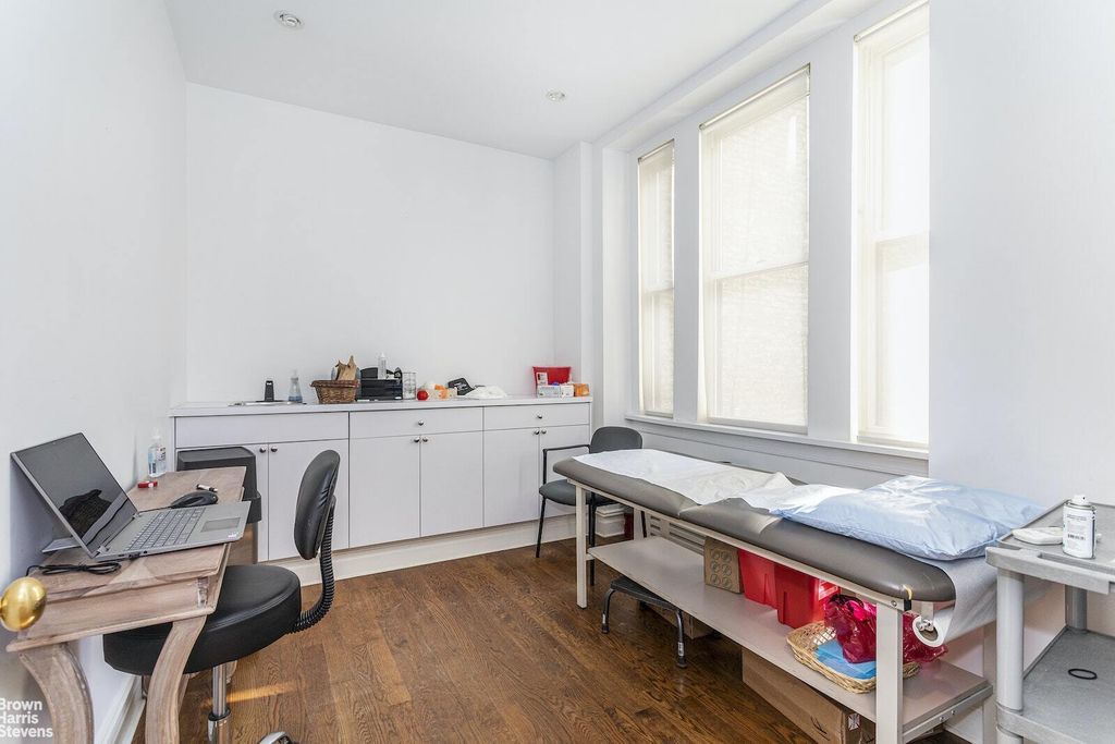 Property photo 3 of 5 <Alttext/>