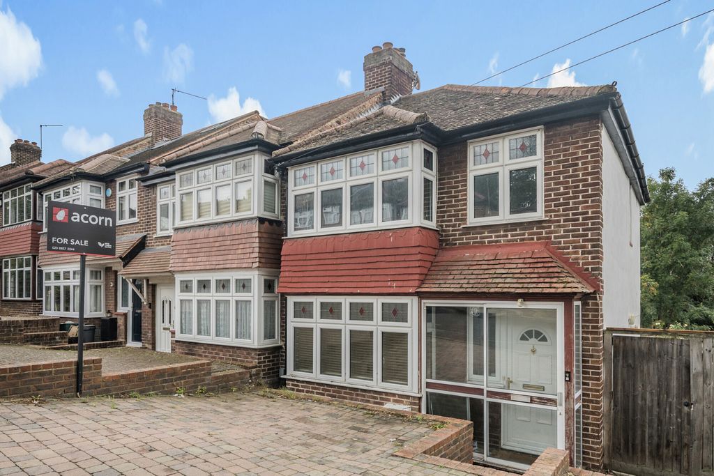 Property photo 1 of 16 External