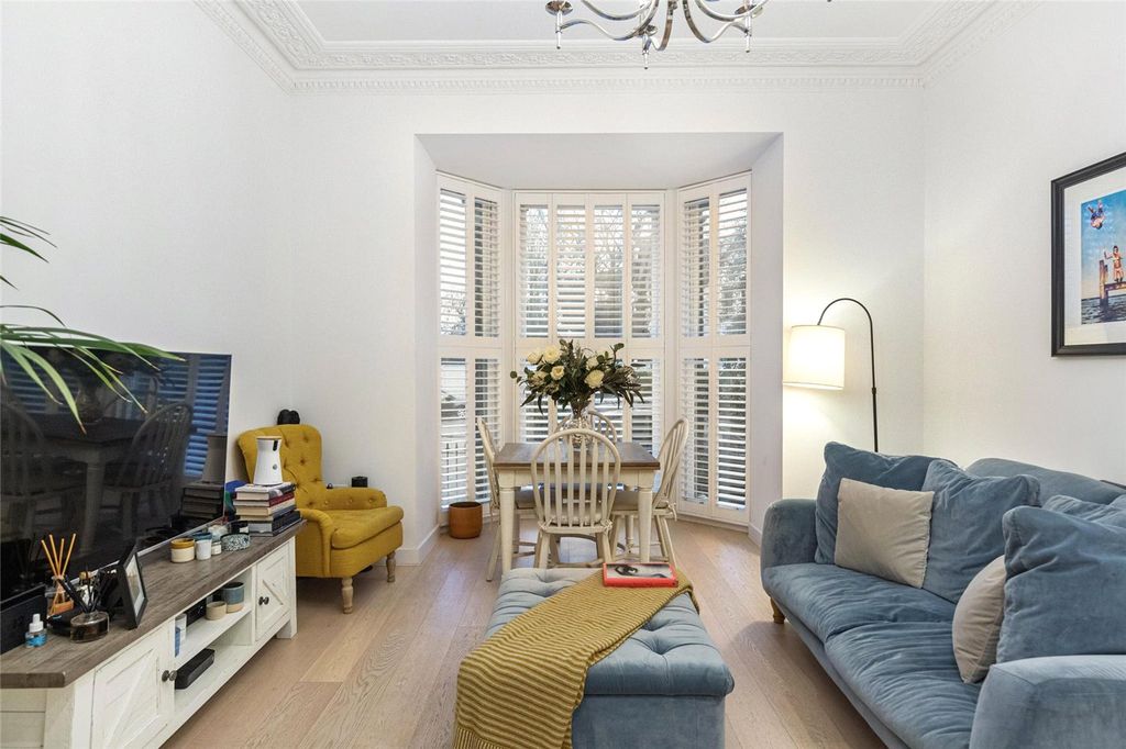 Property photo 2 of 19 Picture No. 12