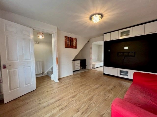 Property photo 3 of 11 3