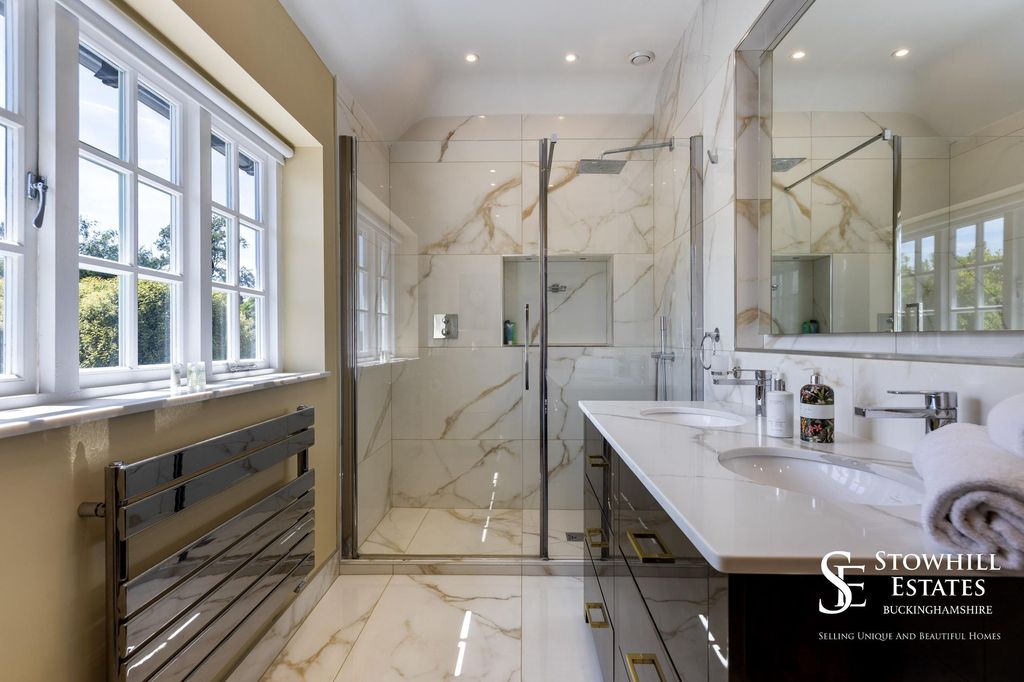 Property photo 3 of 27 Principal En-Suite