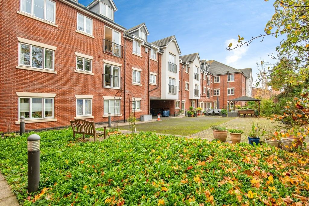 Property photo 1 of 16