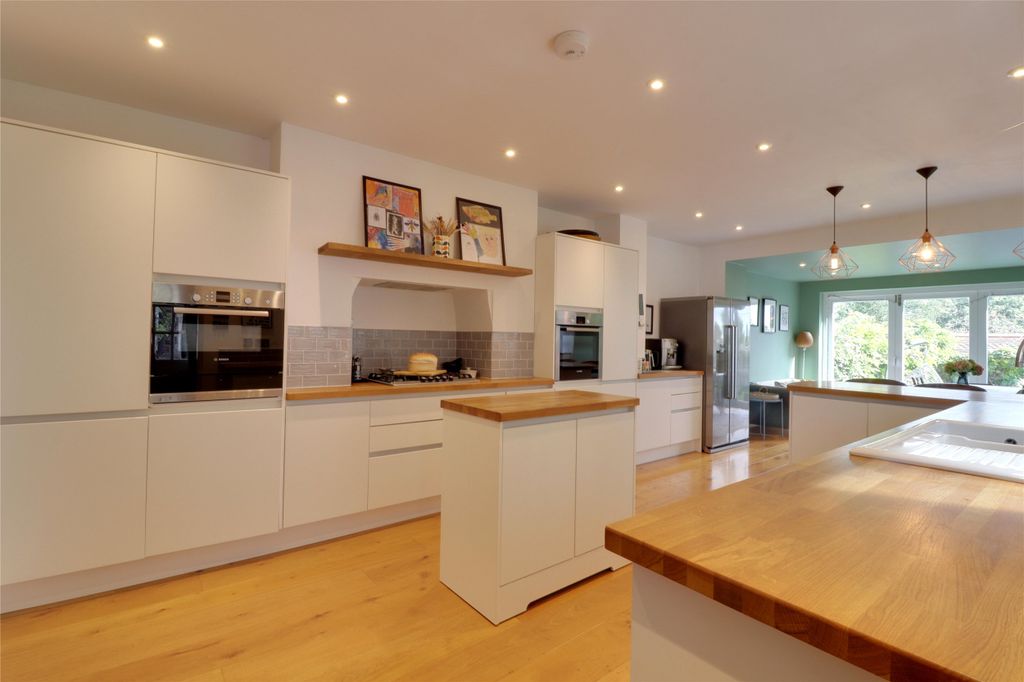 Property photo 2 of 26 2 - Picture No. 07