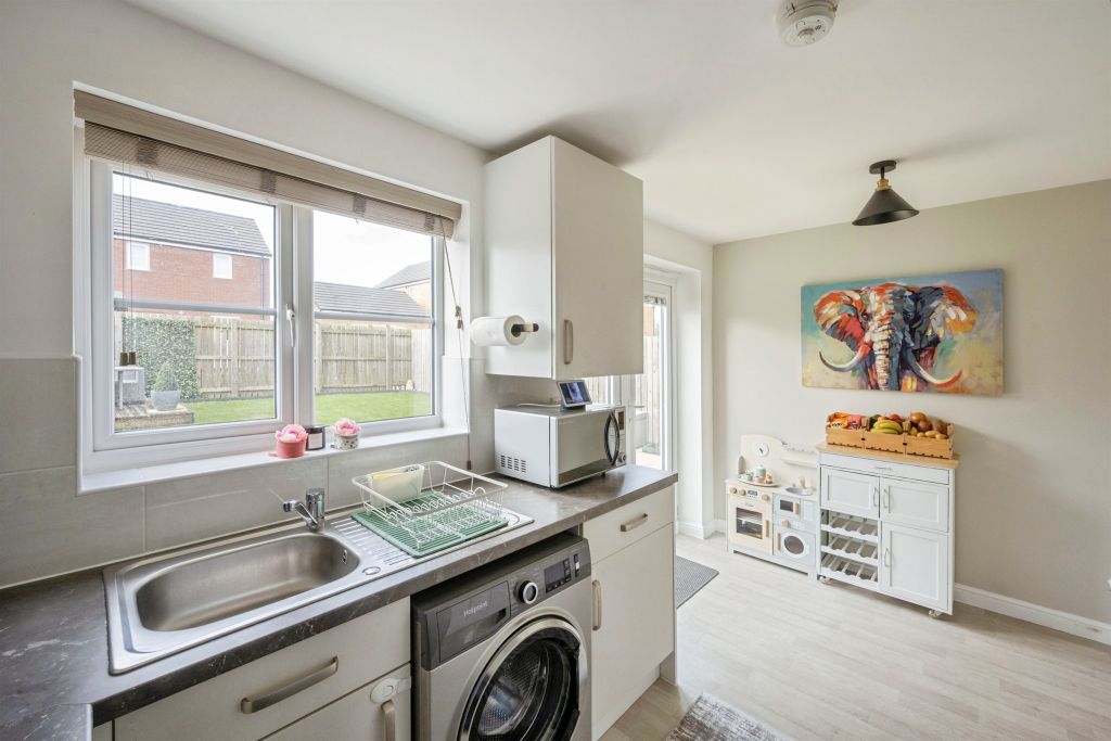 Property photo 3 of 16