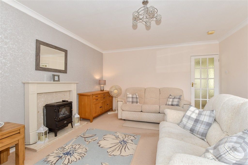 Property photo 2 of 13 Lounge/Diner