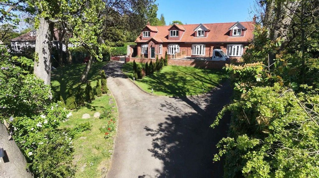 Property photo 3 of 37