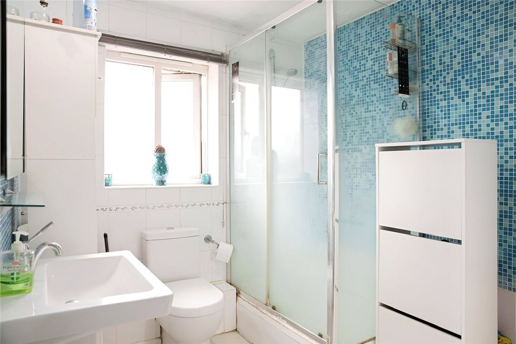 Property photo 2 of 10 Shower Room