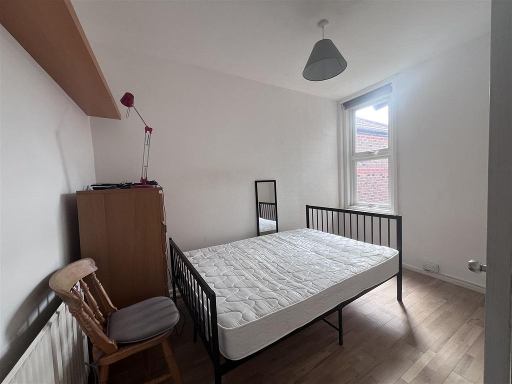 Property photo 3 of 9 Image003.Jpg