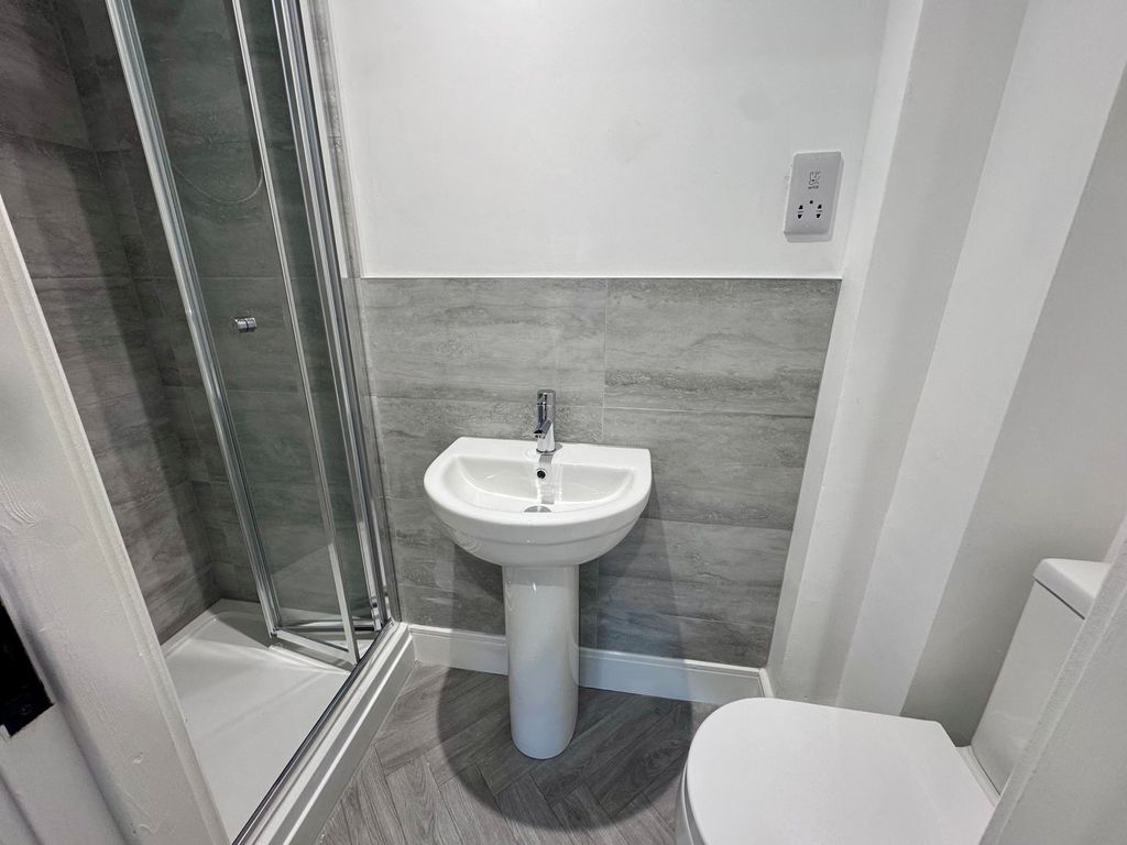 Property photo 2 of 3