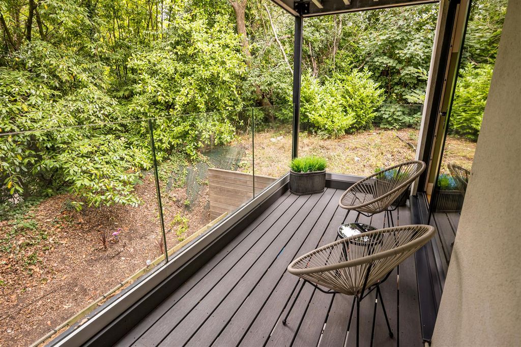 Property photo 2 of 30 15Auroraheights-25Print.Jpg