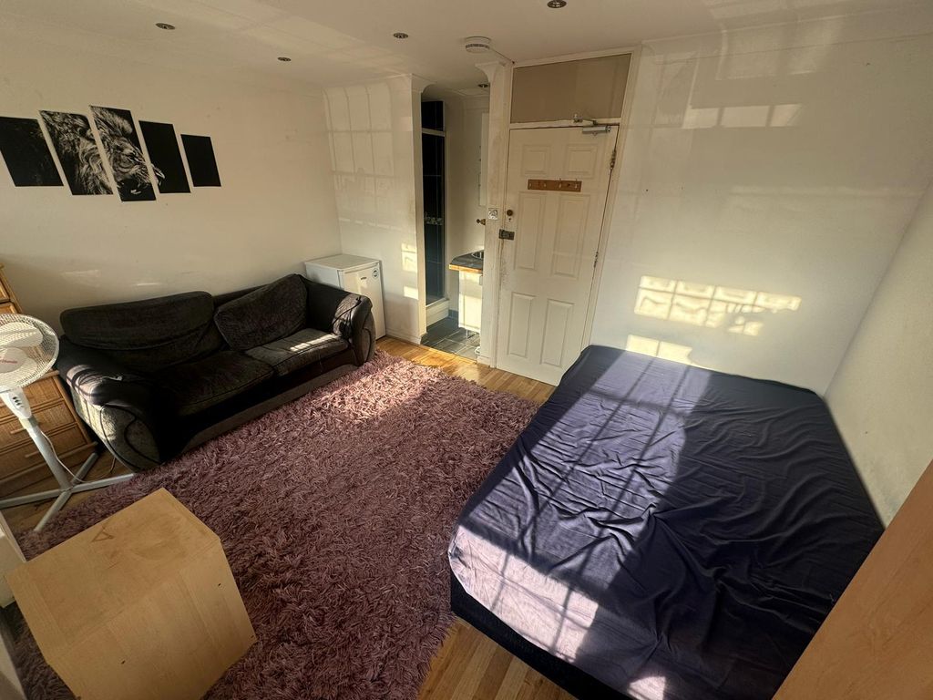 Property photo 2 of 4