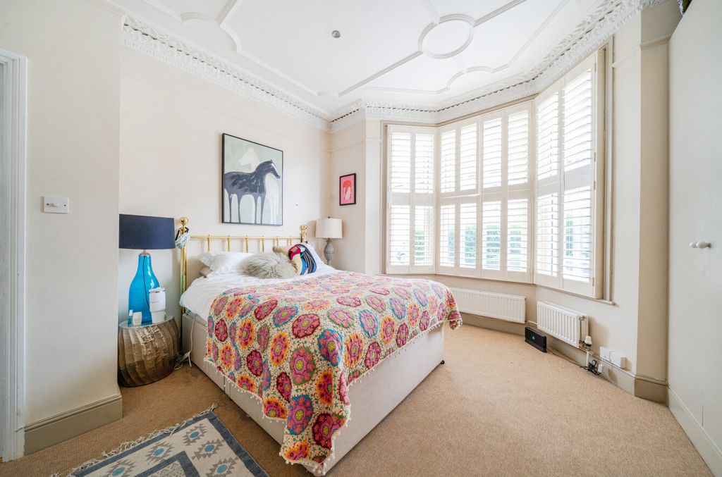 Property photo 2 of 12 1298270-19-6836F0...