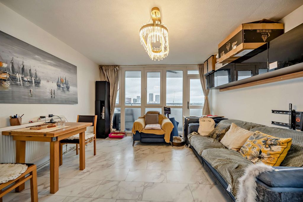 Property photo 3 of 26