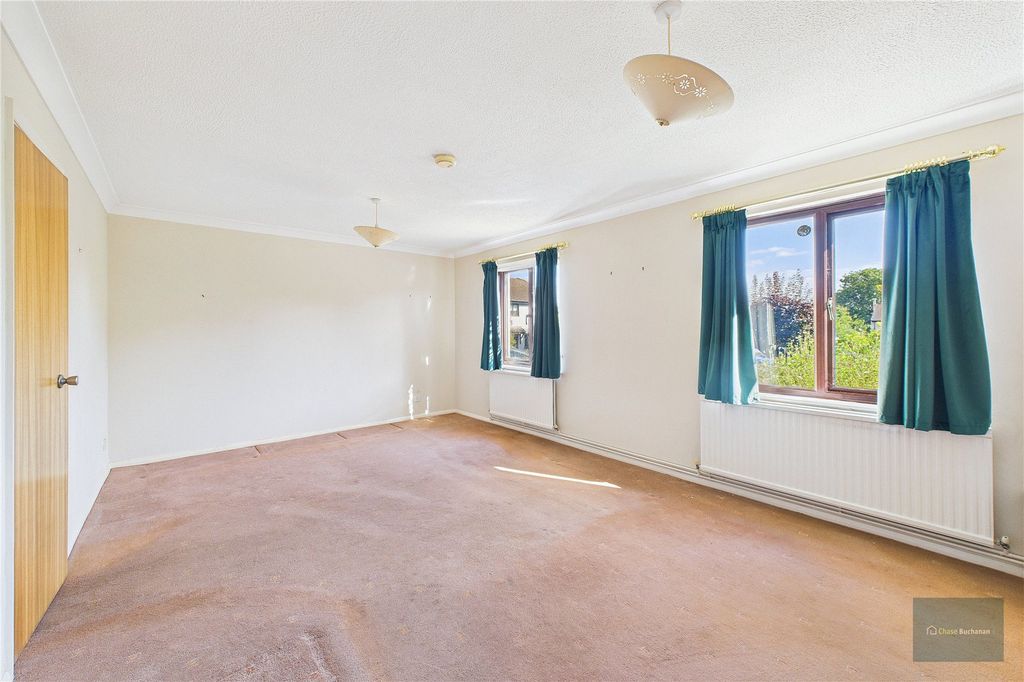 Property photo 2 of 15 Picture No. 21