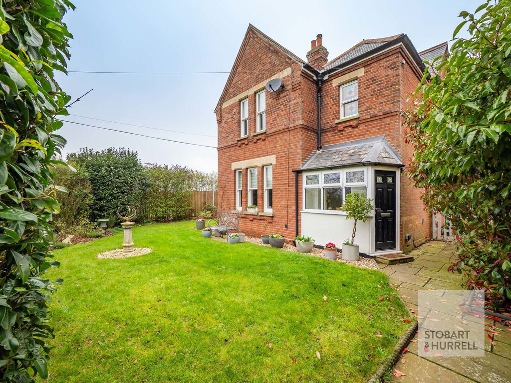 Property photo 3 of 38 Front