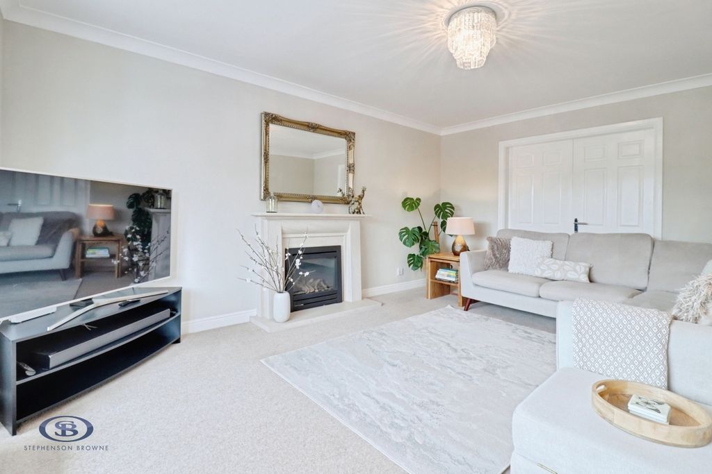 Property photo 2 of 33 Pbox-Img.Jpg