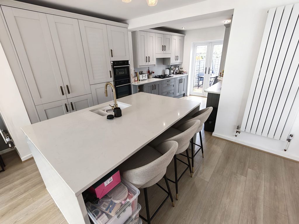 Property photo 3 of 18 Kitchen Diner A