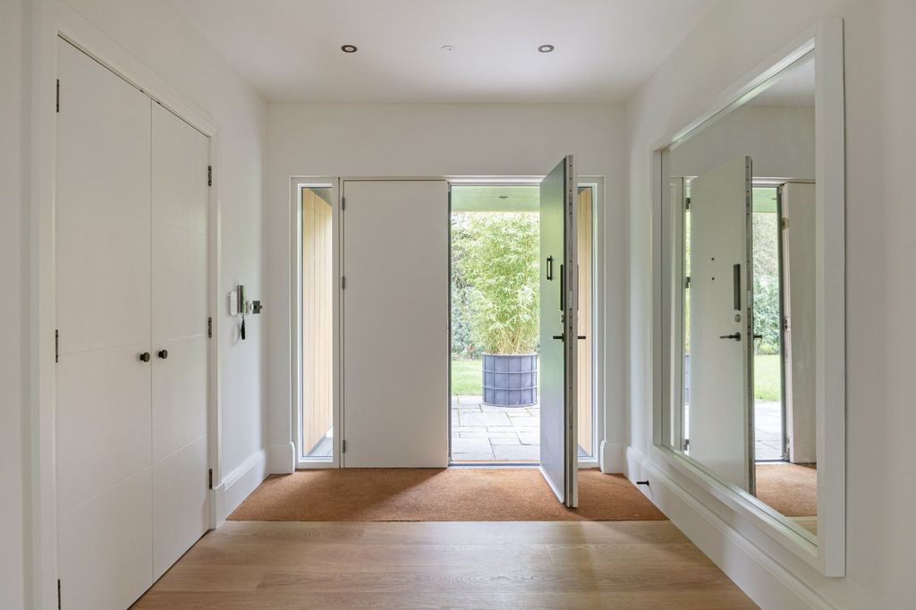 Property photo 3 of 28 Hallway