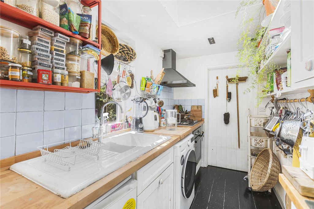 Property photo 3 of 16 Picture No. 22