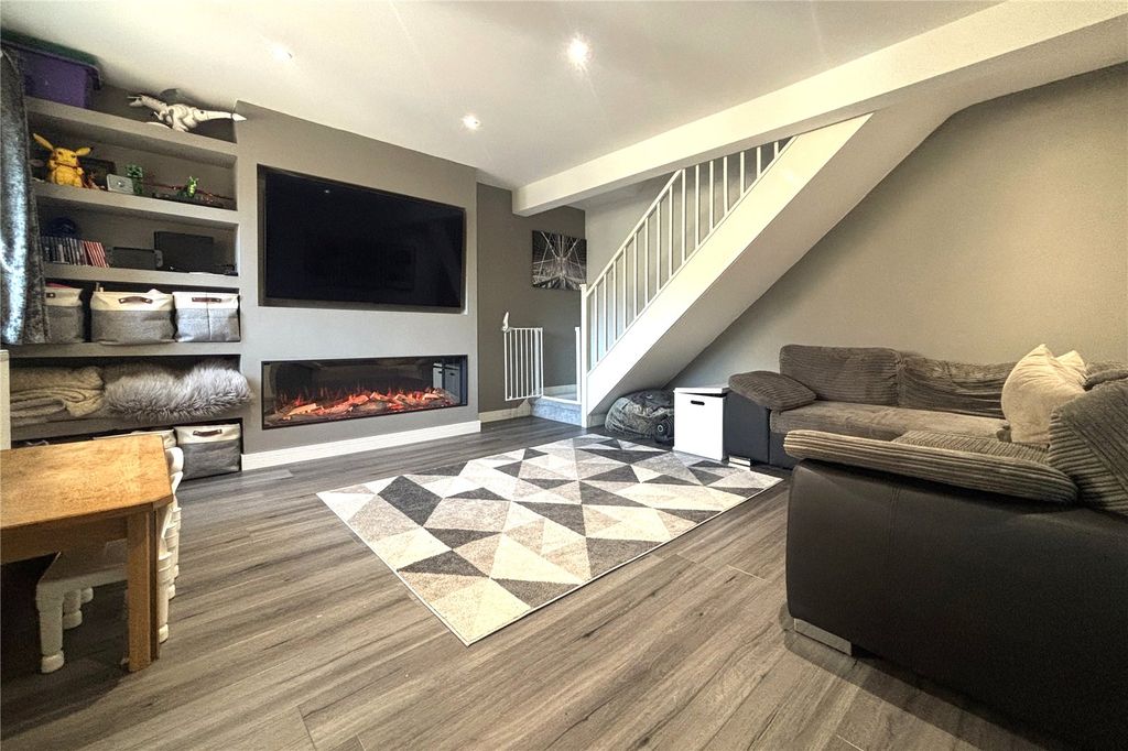 Property photo 2 of 8 Living Room