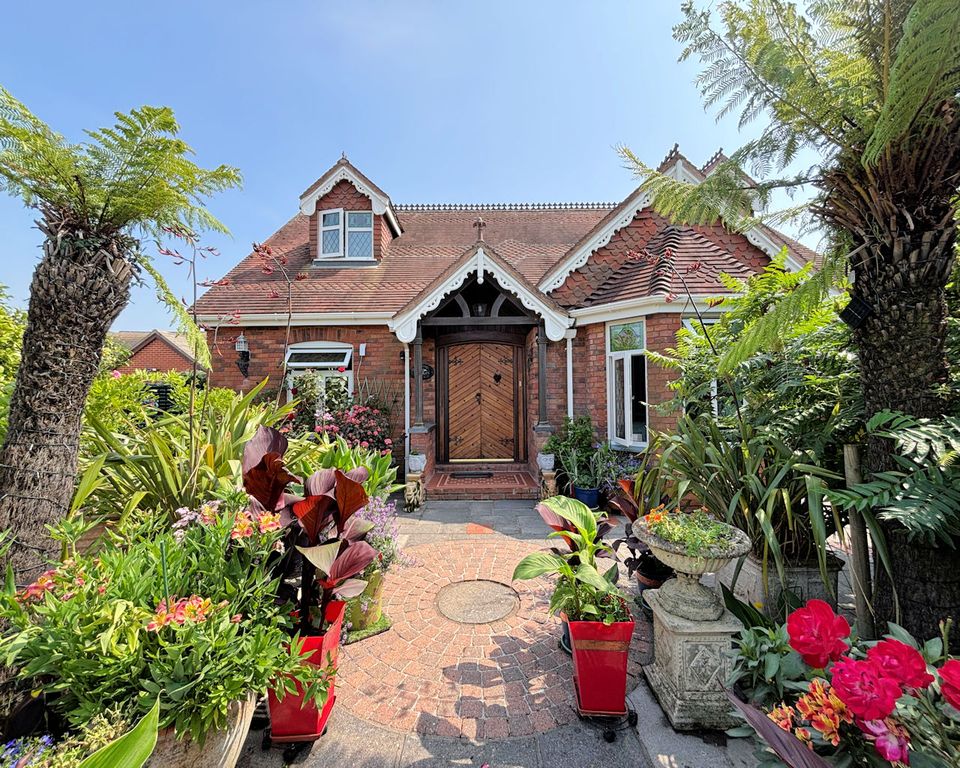 Property photo 1 of 43