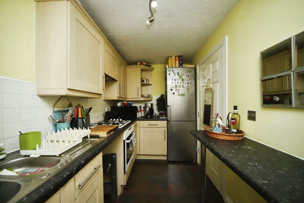 Property photo 3 of 18
