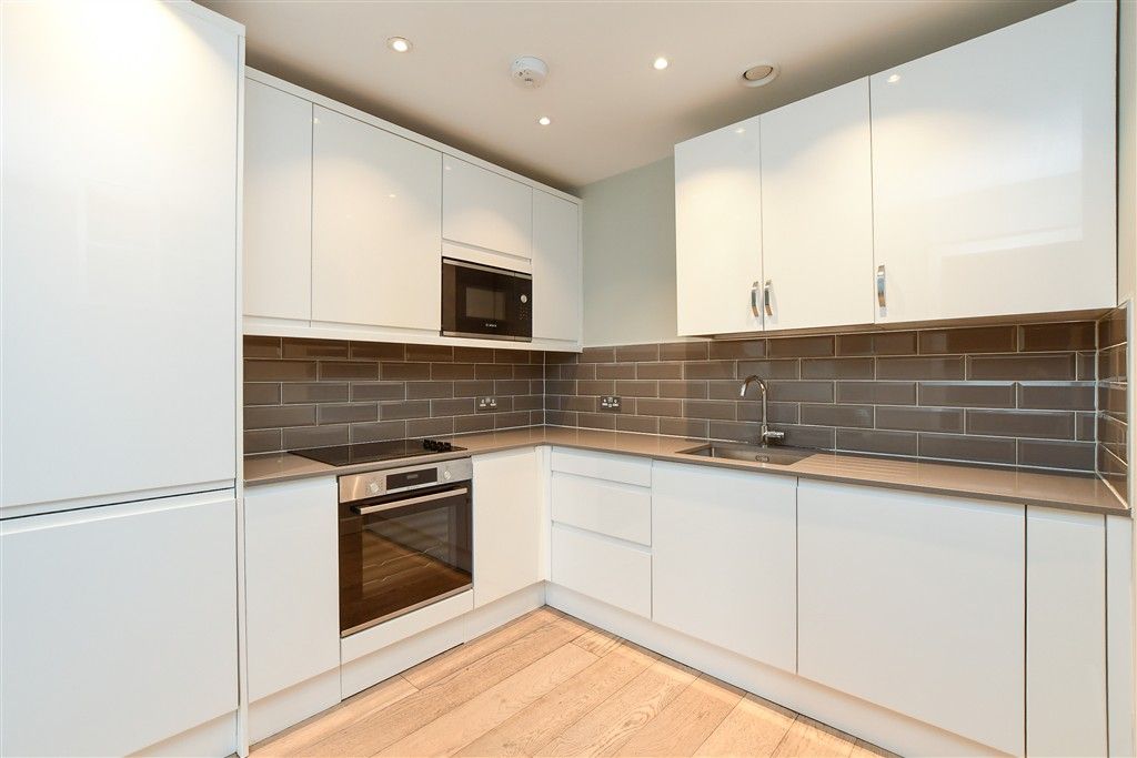 Property photo 2 of 14 Kitchen