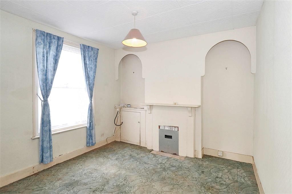 Property photo 2 of 5