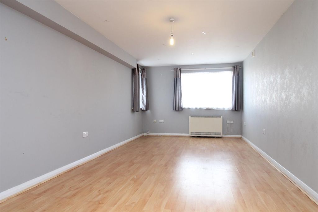 Property photo 3 of 8 Img_9666.Jpg