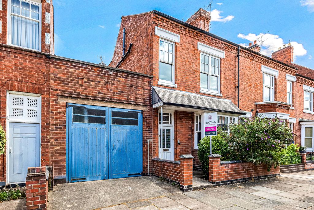 Property photo 1 of 30