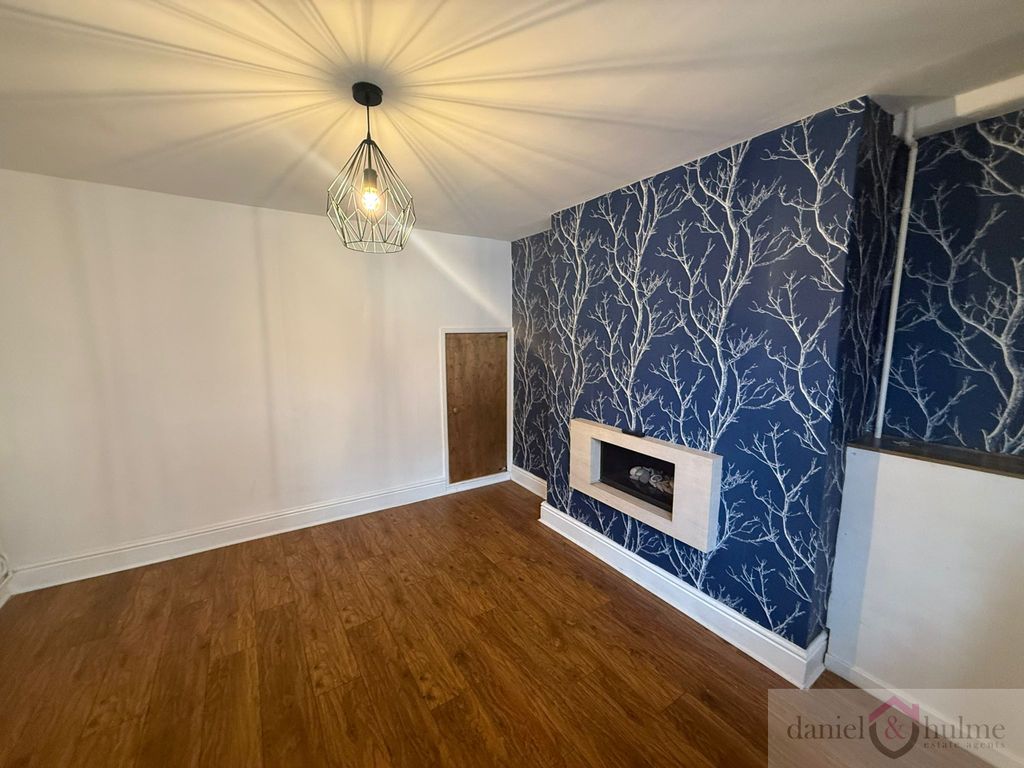 Property photo 1 of 31 1d5Efe52-E9d5-417B-8E98-d45Ffb2Fd510