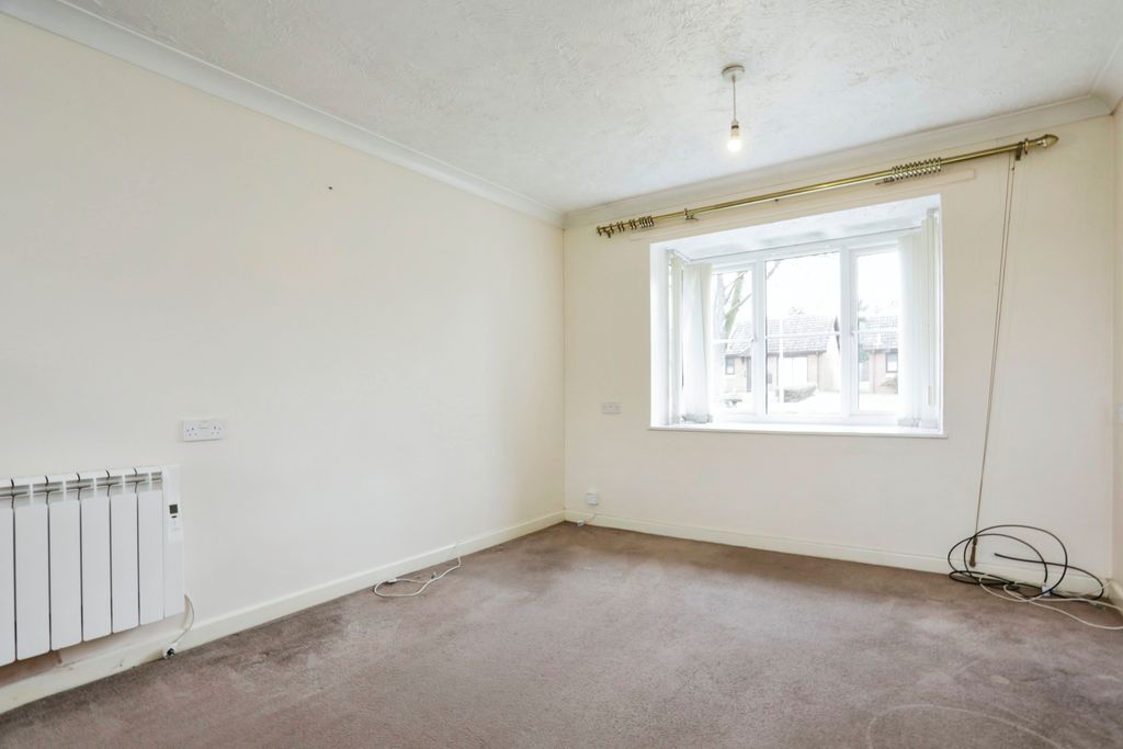 Property photo 2 of 11 Lounge