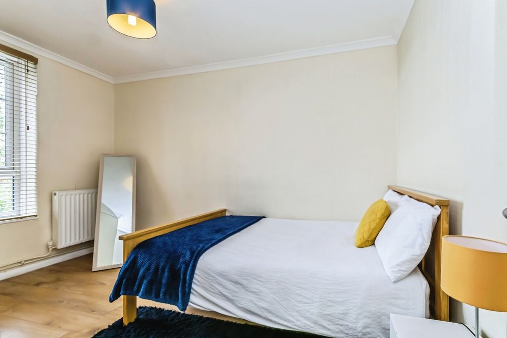 Property photo 3 of 13 Pbox-Img.Jpg