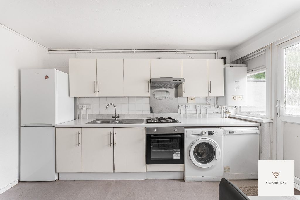 Property photo 3 of 22 1462765